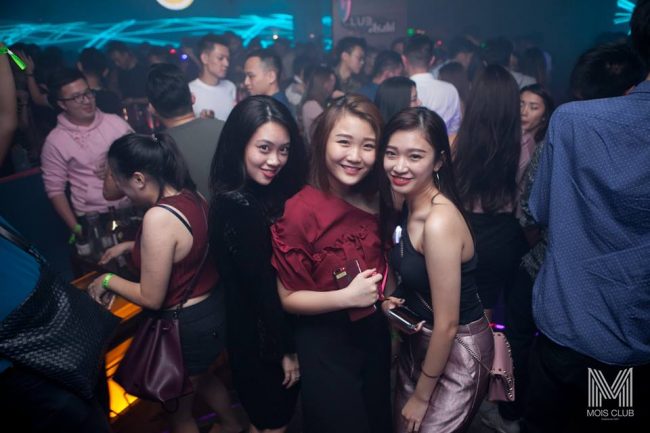 Solteros vida nocturna Penang ligar con chicas follar George Town