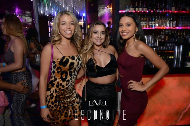 Las chicas cerca de ti vida nocturna en Orlando conectan bares Kissimmee