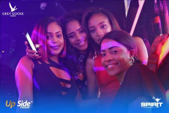 Las chicas cerca de ti la vida nocturna de Kinshasa conectan bares Gambol